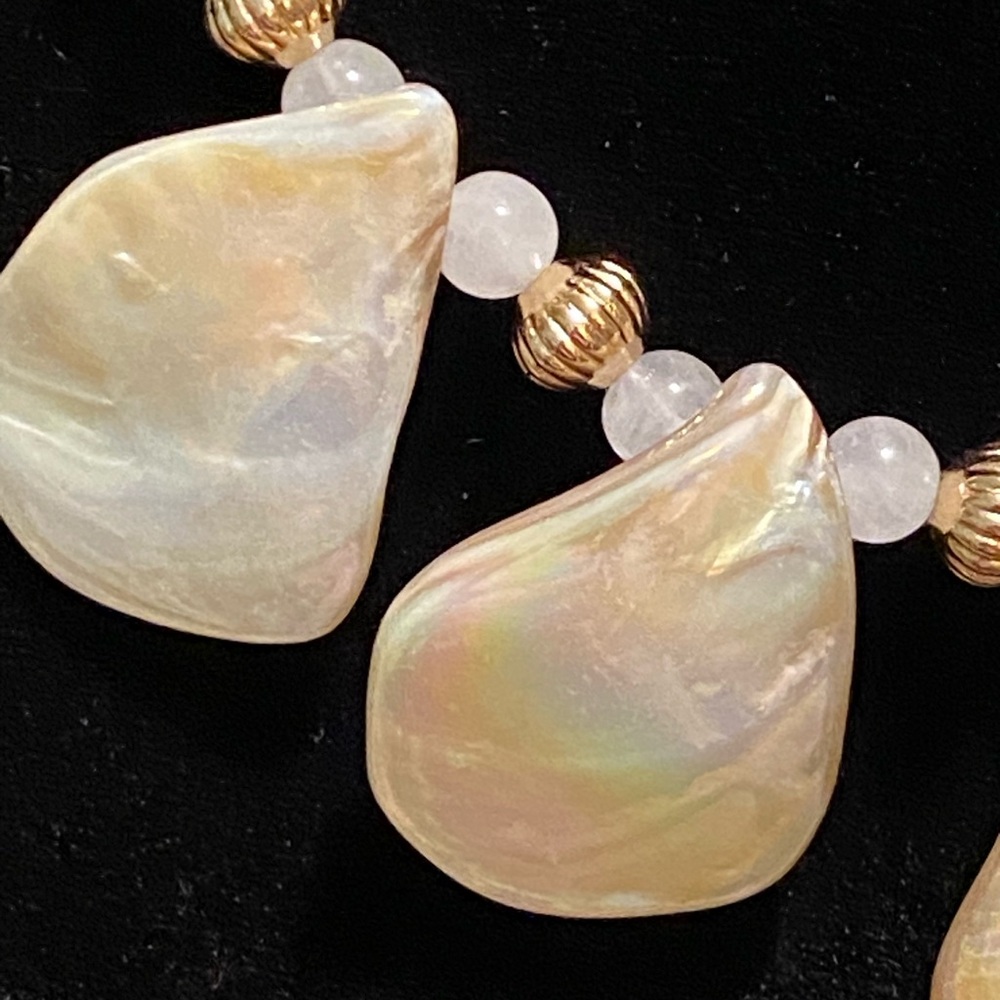 Moonstone and Shell Necklace - Picture 2 of 5